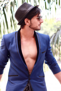 Nitish Sharma - Model in Delhi | www.dazzlerr.com