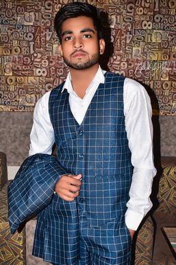 Anurag Yadav - Model in Kanpur | www.dazzlerr.com