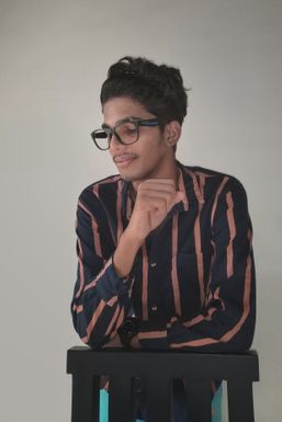 Adarsh Adru - Model in Aluva | www.dazzlerr.com