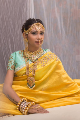 Jharna Das - Model in Delhi | www.dazzlerr.com