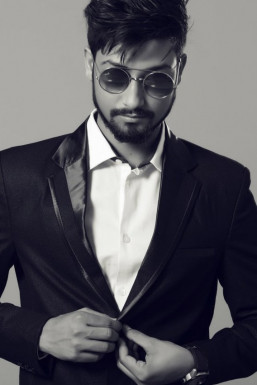 Md Yamin Sulemani - Model in Delhi | www.dazzlerr.com