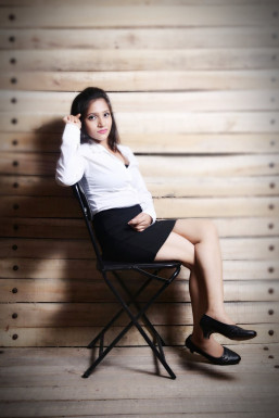 Geeta - Model in Delhi | www.dazzlerr.com