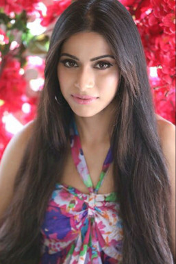 Shrashtika Chauhan - Model in Delhi | www.dazzlerr.com