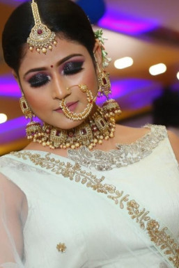 Aishwarya Shree - Model in Delhi | www.dazzlerr.com