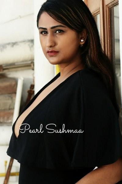 Pearl Sushmaa - Model in Delhi | www.dazzlerr.com