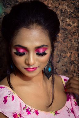 Usha K B - Makeup Artist in Bangalore | www.dazzlerr.com