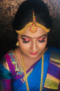 Usha K B - Makeup Artist in Bangalore | www.dazzlerr.com