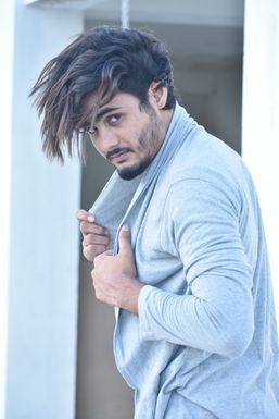 Khalid Khan - Model in Phulwari Sharif | www.dazzlerr.com