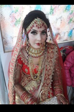 Aaryanshi Gohit - Makeup Artist in Hapur | www.dazzlerr.com