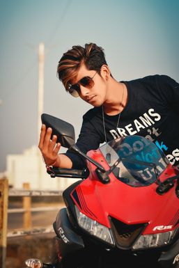 Abhishek Rajput - Model in Jaitwara | www.dazzlerr.com