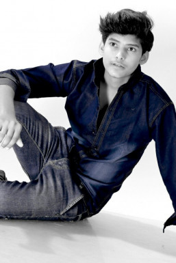 Vipin Yadav - Model in Delhi | www.dazzlerr.com