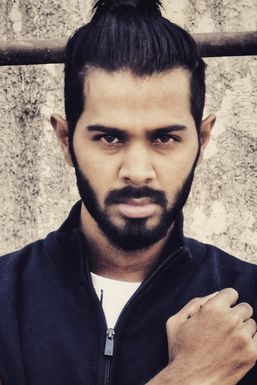 Biswajyoti Das - Comedian in Pune | www.dazzlerr.com