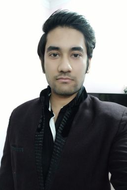 Zainul Abedeen - Model in Delhi | www.dazzlerr.com