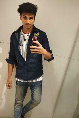 Ankit Kumar - Model in Bhagalpur (M.Corp) | www.dazzlerr.com