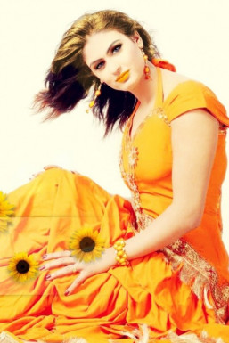 Shona Sharma - Model in Delhi | www.dazzlerr.com