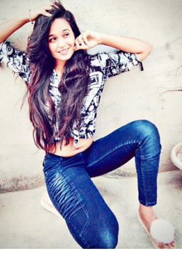 Tanvi Kashyap - Model in Faridabad | www.dazzlerr.com