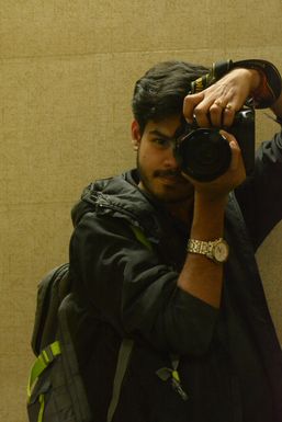 Shubham Sahu - Photographer in  | www.dazzlerr.com