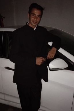 Mughal - Model in Mumbai | www.dazzlerr.com