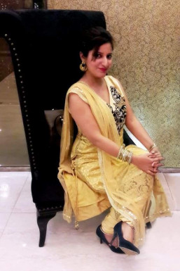 Jasneet Sidhu - Anchor in Delhi | www.dazzlerr.com