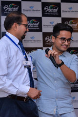 Aditya Malik - Anchor in Delhi | www.dazzlerr.com