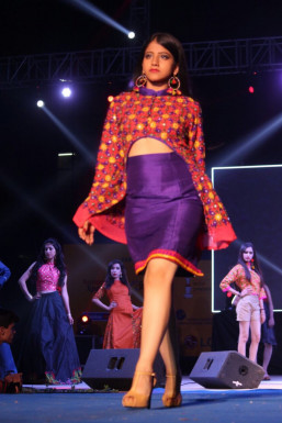 Mahima Sharma - Model in Delhi | www.dazzlerr.com