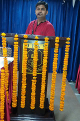 Ayushman Singhal - Anchor in Delhi | www.dazzlerr.com