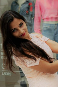 Priyanka - Model in Delhi | www.dazzlerr.com