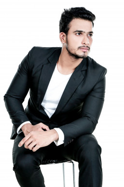 Nitin Pandey - Model in Noida | www.dazzlerr.com