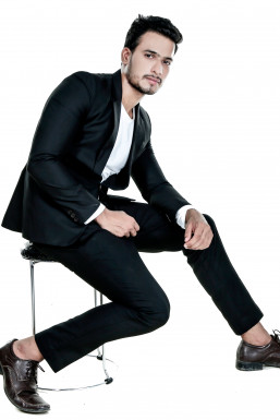 Nitin Pandey - Model in Noida | www.dazzlerr.com