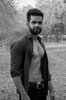 Himanshu Chhabra - Model in Delhi | www.dazzlerr.com