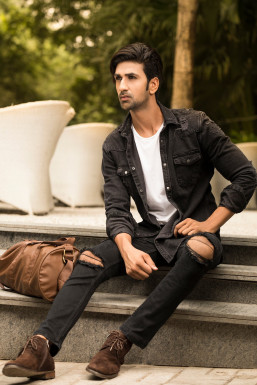 Abhishek Lohia - Model in Delhi | www.dazzlerr.com