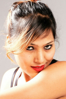 Gunjan Rawat - Model in Delhi | www.dazzlerr.com