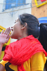 Niharika Kalita - Anchor in Delhi | www.dazzlerr.com
