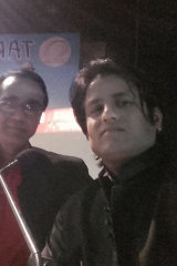 Mukul Kumar Saxena - Anchor in Delhi | www.dazzlerr.com