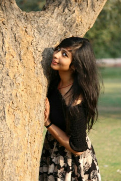 Ayushi Jain - Model in Delhi | www.dazzlerr.com