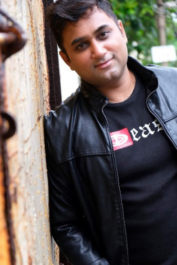 Alok Naik - Actor in Mumbai | www.dazzlerr.com