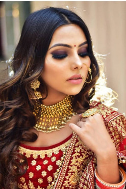 Anukriti Saraswat - Model in Lucknow | www.dazzlerr.com