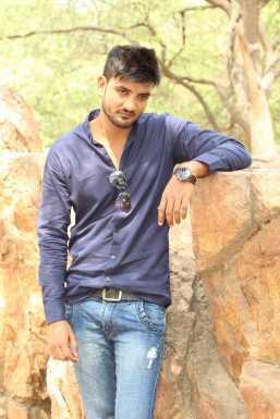 Sanjeev Bhote - Model in Delhi | www.dazzlerr.com