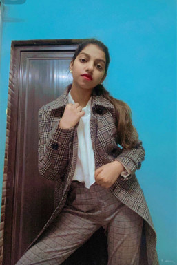 Ayushi Gupta - Model in Delhi | www.dazzlerr.com