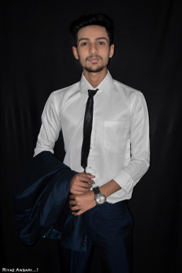 Riyaz Ansari - Model in Nagpur | www.dazzlerr.com