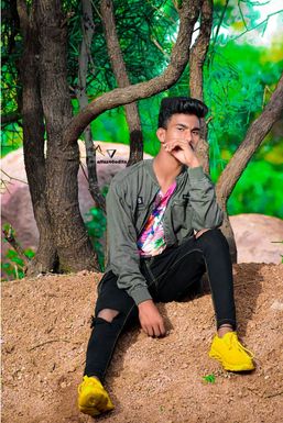 Alfaz Editz - Stylist in Bagalkot | www.dazzlerr.com