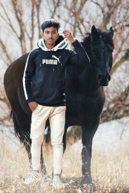 Alfaz Editz - Stylist in Bagalkot | www.dazzlerr.com