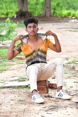 Alfaz Editz - Stylist in Bagalkot | www.dazzlerr.com