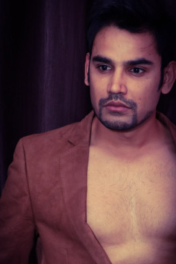 Avinash Jha - Model in Mumbai | www.dazzlerr.com