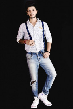Mayank Chaudhary - Model in Delhi | www.dazzlerr.com
