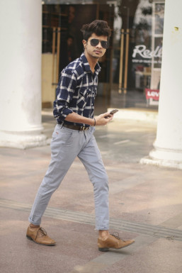 Javed Malik - Model in Delhi | www.dazzlerr.com