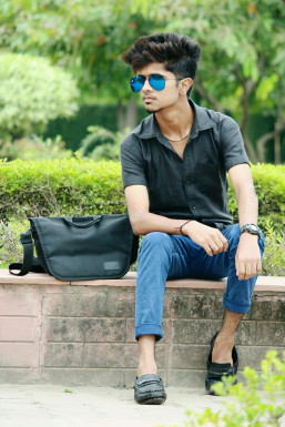 Javed Malik - Model in Delhi | www.dazzlerr.com