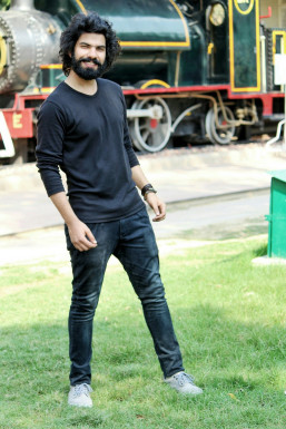 Deepak Viyan Paliwal - Model in Delhi | www.dazzlerr.com