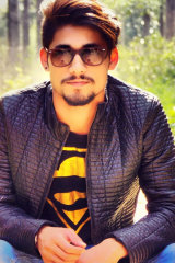 Vivek Chauhan - Model in Delhi | www.dazzlerr.com