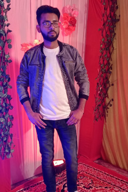 Moazzam Beg - Model in Delhi | www.dazzlerr.com